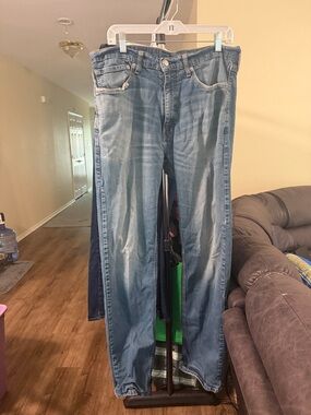 Levi's Men's Light Blue Straight Denim Jeans